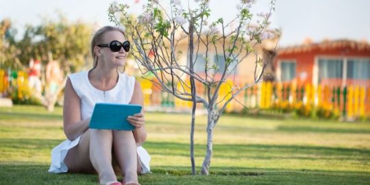How Natural Lawn Care Improves Soil Quality